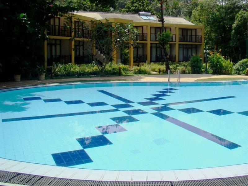 Calamander Unawatuna Beach Exterior photo