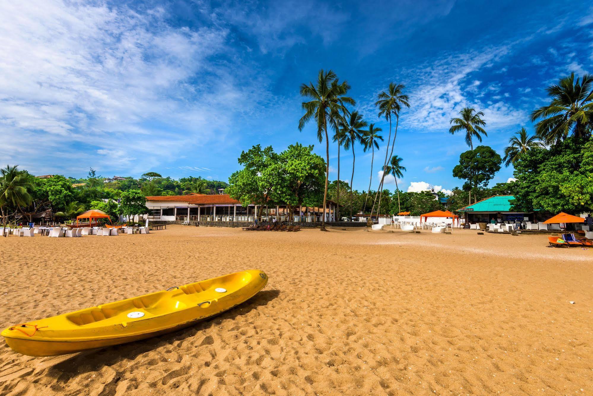 Calamander Unawatuna Beach Exterior photo